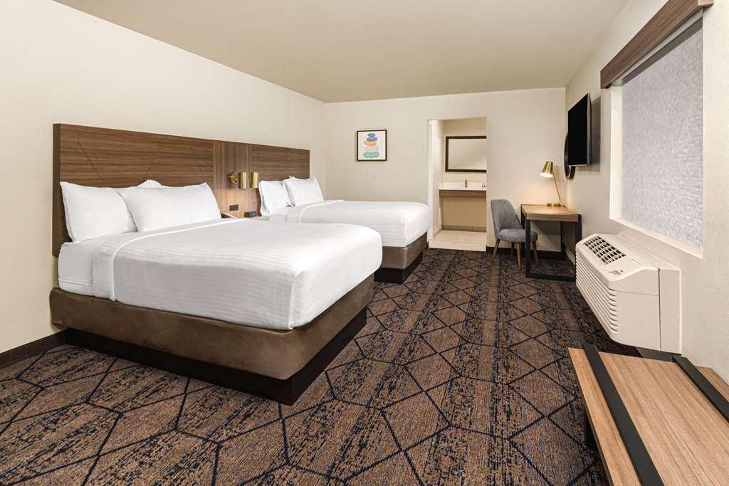 Отель Ramada By Wyndham Modesto Yosemite Area Номер фото