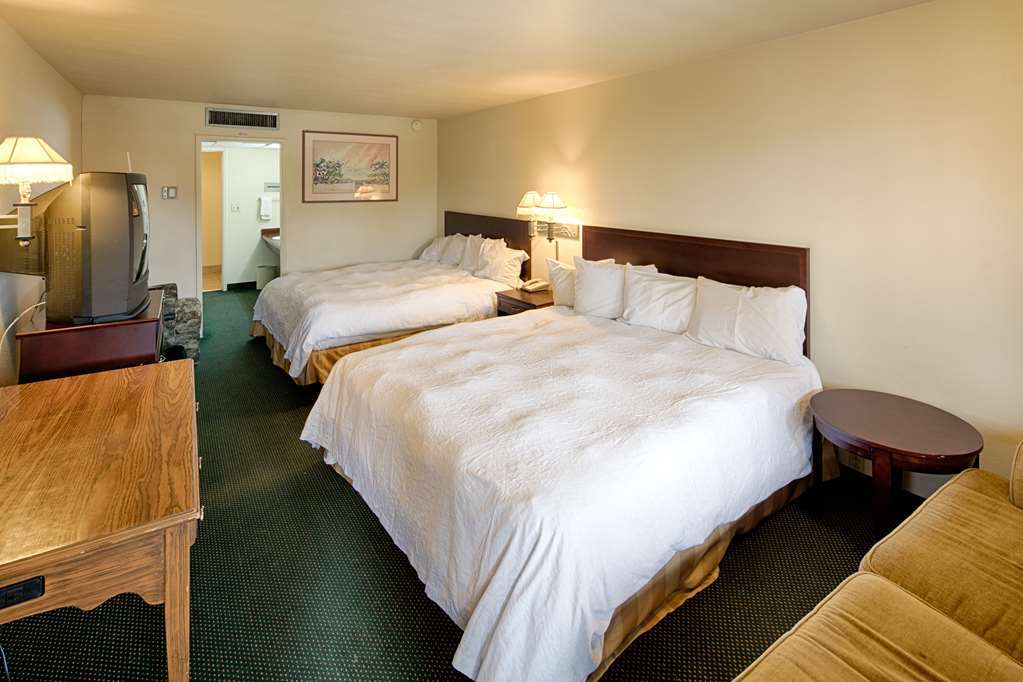 Отель Ramada By Wyndham Modesto Yosemite Area Номер фото