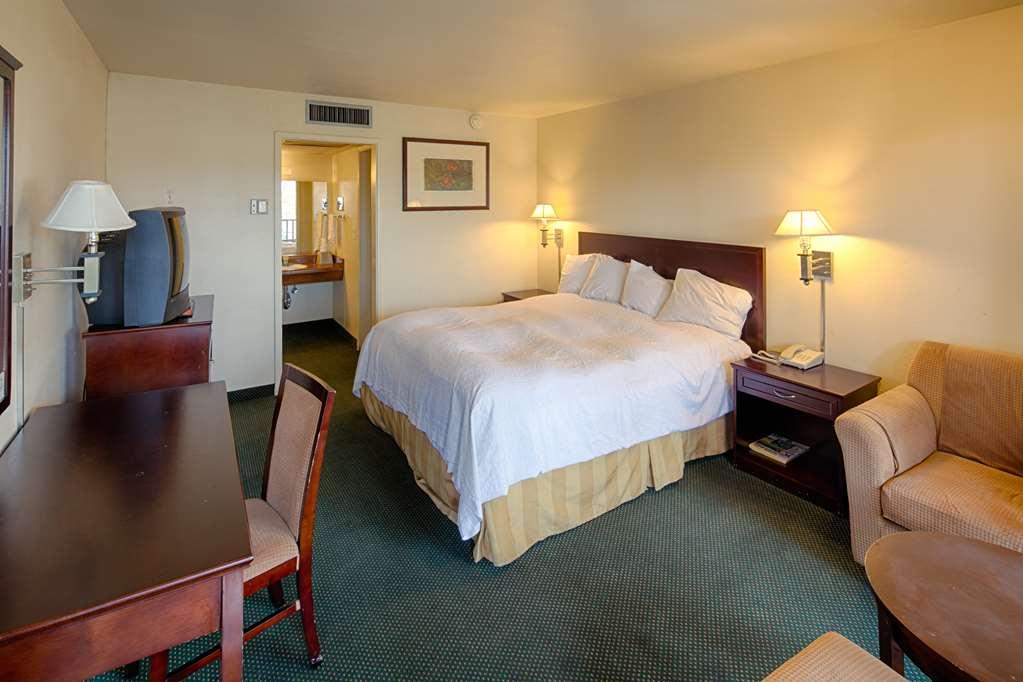 Отель Ramada By Wyndham Modesto Yosemite Area Номер фото