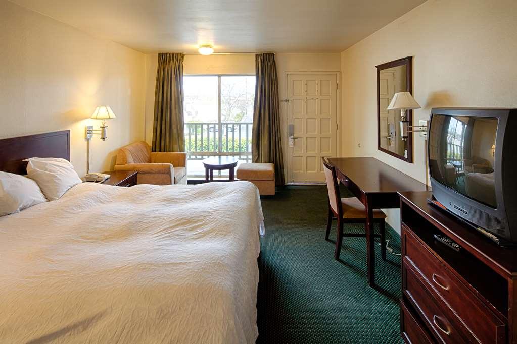 Отель Ramada By Wyndham Modesto Yosemite Area Номер фото